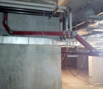 Сборные трубопроводы канализации в подвале